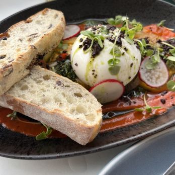 Perché - Tomato Burrata appetizer - Seafood Near Me - Montreal, Quebec Perché - Tomato Burrata appetizer - Seafood Near Me - Montreal, Quebec