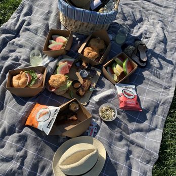 Washington Park - Picnic (Food from Goose & Elder. They have picnic food options. Check them out!) - Parks Near Me - Cincinnati, Ohio Washington Park - Picnic (Food from Goose & Elder. They have picnic food options. Check them out!) - Parks Near Me - Cincinnati, Ohio