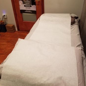 Emily Grace Acupuncture - Treatment Bed - Acupuncture Near Me - New York, New York Emily Grace Acupuncture - Treatment Bed - Acupuncture Near Me - New York, New York