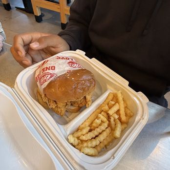 Raising Cane's Chicken Fingers - Fast Food Near Me - San Francisco, California Raising Cane's Chicken Fingers - Fast Food Near Me - San Francisco, California