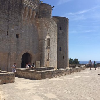 Castillo de Bellver - Castles Near Me - Palma de Mallorca, PM Castillo de Bellver - Castles Near Me - Palma de Mallorca, PM