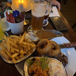 Brogans Bar & Restaurant - Sirloin steak