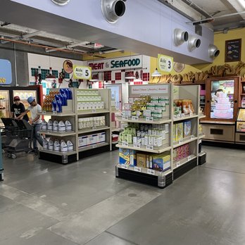 Discovery Cube Los Angeles - Inside the market of a neat shopping game for kid's - Educational Services Near Me - Sylmar, California