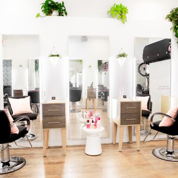 SoHo Blow Bar - Blow Dry/Out Services Near Me - New York, New York SoHo Blow Bar - Blow Dry/Out Services Near Me - New York, New York