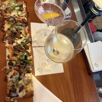 Seasons 52 - Pair a half flatbread with a bowl of soup or salad - New American Near Me - Orlando, Florida Seasons 52 - Pair a half flatbread with a bowl of soup or salad - New American Near Me - Orlando, Florida