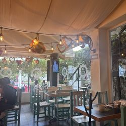 Café Con Gracia - Inside