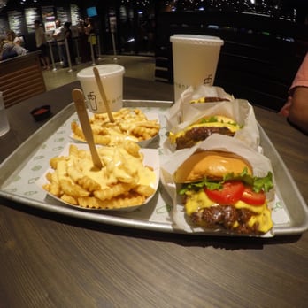 Shake Shack I-Drive - Ice Cream & Frozen Yogurt Near Me - Orlando, Florida Shake Shack I-Drive - Ice Cream & Frozen Yogurt Near Me - Orlando, Florida