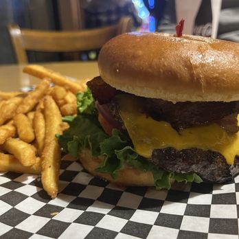 Two Rivers Cafe - Bacon burger - Pizza Near Me - Downieville, California Two Rivers Cafe - Bacon burger - Pizza Near Me - Downieville, California