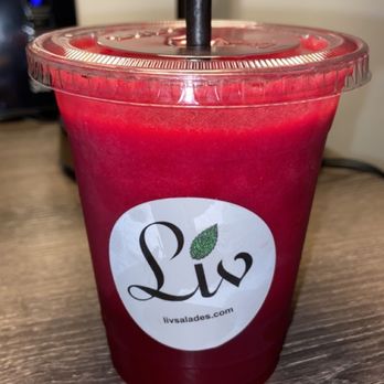 Liv Salades - a cup of hot pink juice - Salad Near Me - Westmount, Quebec