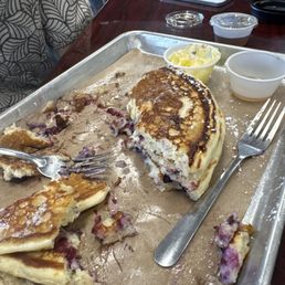 Pancakes, I wish I had room to finish Pancakes, I wish I had room to finish