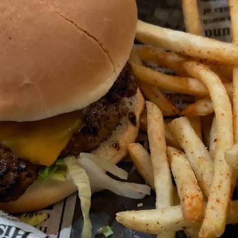 830 Kitchen - Classic Burger and Fries - Burgers Near Me - Del Rio, Texas 830 Kitchen - Classic Burger and Fries - Burgers Near Me - Del Rio, Texas