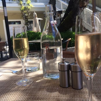 El Dorado Kitchen - Beautiful patio for a beautiful day! - New American Near Me - Sonoma, California