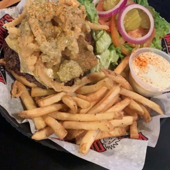 Wing Daddy's Sauce House - Green chili Burger and fries - American Near Me - El Paso, Texas Wing Daddy's Sauce House - Green chili Burger and fries - American Near Me - El Paso, Texas