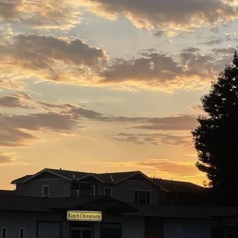 Il Posto Trattoria - Sunset from the parking lot near the front door - Italian Near Me - Napa, California