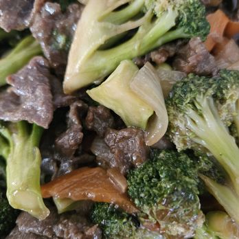 Lee Kitchen - broccoli beef $14.99...very good... - Chinese Near Me - Madera, California Lee Kitchen - broccoli beef $14.99...very good... - Chinese Near Me - Madera, California