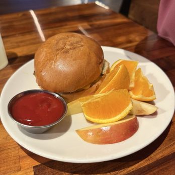 San Francisco Brewing - Kids cheeseburger - Breweries Near Me - San Francisco, California San Francisco Brewing - Kids cheeseburger - Breweries Near Me - San Francisco, California