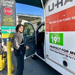 U-Haul Moving & Storage at Roosevelt Blvd