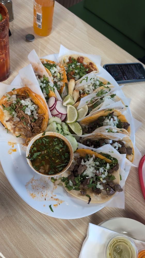 Food from Los Dos Carnales