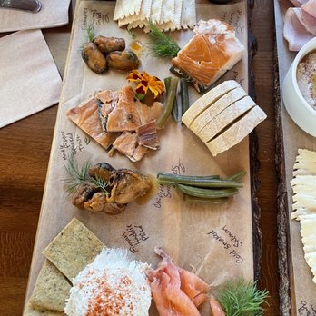Maine Tasting Center - Salmon, mussels, oysters and Haddock pate with crackers and bread - Wine Tasting Room Near Me - Wiscasset, Maine Maine Tasting Center - Salmon, mussels, oysters and Haddock pate with crackers and bread - Wine Tasting Room Near Me - Wiscasset, Maine