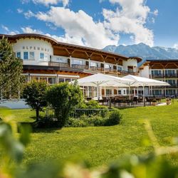 Hotel Alpenhof - Exterior view in summer