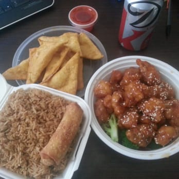 Little Panda Chinese Restaurant - Sesame chicken, fried rice, egg roll, and fried cheese wontons - Chinese Near Me - Lubbock, Texas