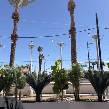 Cafe Landwer - Patio dining area outside - Cafes Near Me - Las Vegas, Nevada Cafe Landwer - Patio dining area outside - Cafes Near Me - Las Vegas, Nevada
