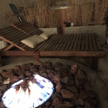 cityWell Brooklyn - Romantic evening by the fire pit - Day Spas Near Me - Brooklyn, New York cityWell Brooklyn - Romantic evening by the fire pit - Day Spas Near Me - Brooklyn, New York
