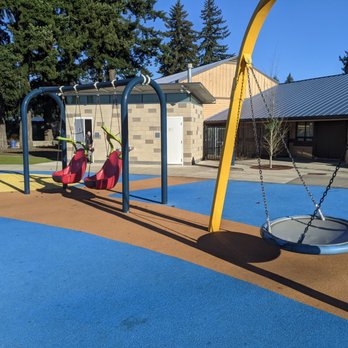 Meadow Crest Playground - Swings - Playgrounds Near Me - Renton, Washington