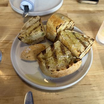 Cornelly Queen Anne - bread service - Pizza Near Me - Seattle, Washington