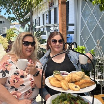Leland Tea Company - Tea & house combo! Pic daughter & me - Coffee & Tea Near Me - Burlingame, California Leland Tea Company - Tea & house combo! Pic daughter & me - Coffee & Tea Near Me - Burlingame, California