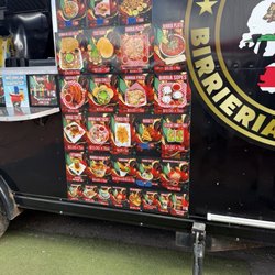 Birrieria y Mariscos El General - Menu
