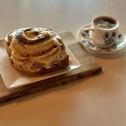 Cinnamon roll and Turkish coffee