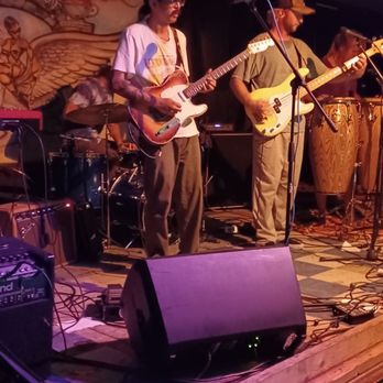 Voo Swar Restaurant & Lounge - Airtight. Amazing live band! - American Near Me - Atlantic Beach, Florida