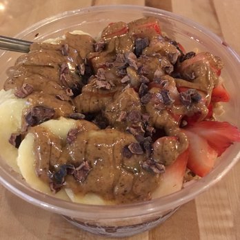 Walrus and Captain - "Ned's" Açaí bowl with banana, strawberries, cacao nibs, coconut, almond butter - American Near Me - Mattapoisett, Massachusetts