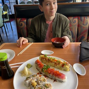 Shige Express - Sushi Bars Near Me - Meridian, Idaho