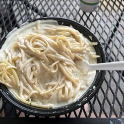 Gelato & aMore - Fettuccini with Frommagio Sauce