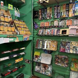 Shell Shock - Shell Shock - Whyte Ave location. Rolling trays and incense.