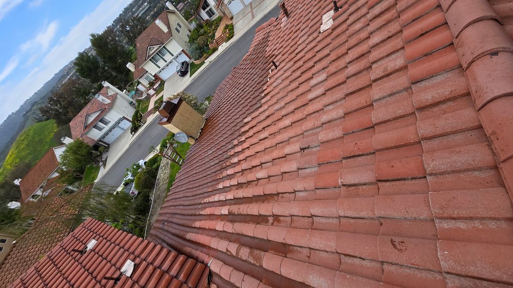 Slide of Cali Roof Cleaning