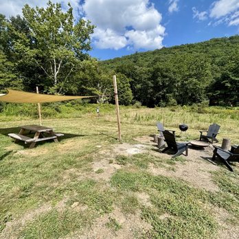 River Mountain Retreat - Picnic and fire pit/grill area - Venues & Event Spaces Near Me - Everett, Pennsylvania River Mountain Retreat - Picnic and fire pit/grill area - Venues & Event Spaces Near Me - Everett, Pennsylvania