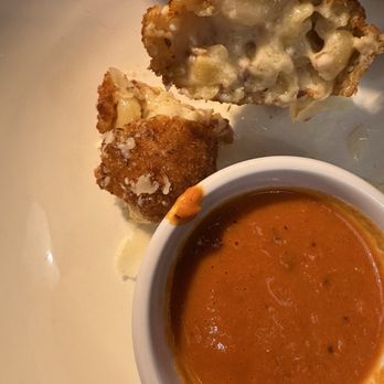 Flinders Lane Kitchen & Bar - Mac and cheese bites - Australian Near Me - Stamford, Connecticut Flinders Lane Kitchen & Bar - Mac and cheese bites - Australian Near Me - Stamford, Connecticut