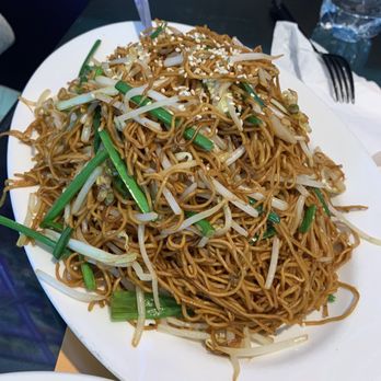Best BBQ - Bean sprouts lo mein - Barbeque Near Me - Chamblee, Georgia