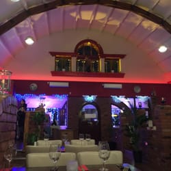 Istanbul Grill - Love the decor
