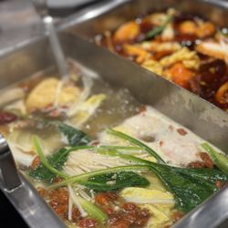 Liuyishou Hotpot - Duck broth with Chinese pickled radish