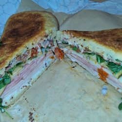 Piccadilly Market - Club-Sub, Quality meats & cheeses