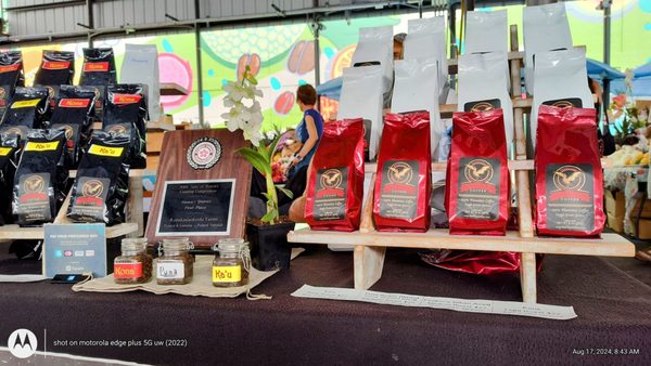 Hilo Farmer's Market by null