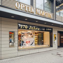 Optik Martin Stuttgart - Schaufenster und Eingangsbereich