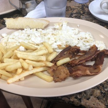 Tropical Beach Cafe - Bacon & egg whites - Cuban Near Me - Miami Beach, Florida