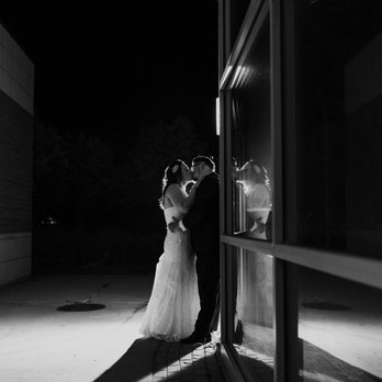 Emma Mullins Photography - Photo by Emma Mullins Photography - Event Photography Near Me - Chicago, Illinois Emma Mullins Photography - Photo by Emma Mullins Photography - Event Photography Near Me - Chicago, Illinois