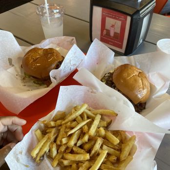 DUKES OLD FASHIONED ONION BURGERS - Updated July 2024 - 713 Photos