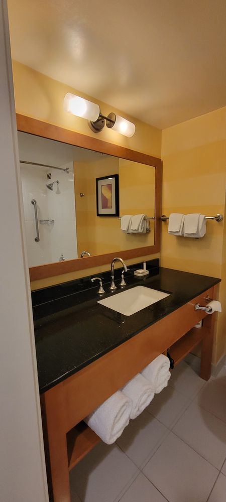 Pinnacle Hotel Harbourfront